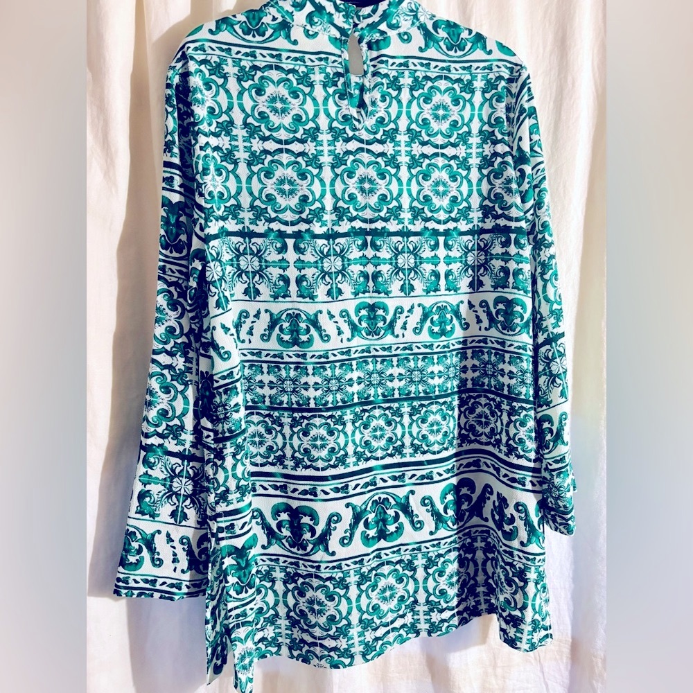 H&M Green and White Patterned Tunic
